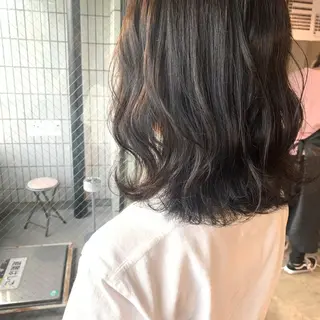ミディアム etore 矢場町 南沙希のヘアスタイル