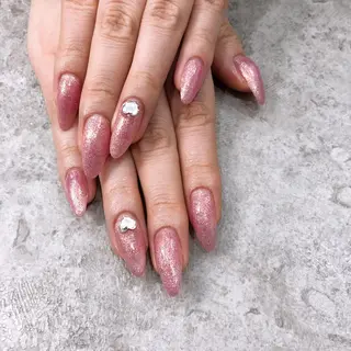 ネイル マツエク・マツパ GERBERA所属・nail salon GERBERAのネイルデザイン