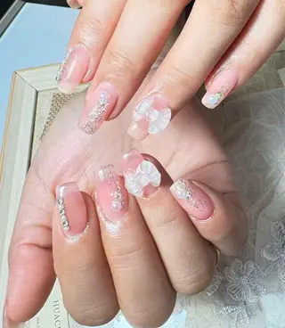 ネイル AngelChris ビューティーサロンのネイルデザイン