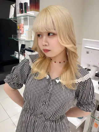 ミディアム りおな/エクステ /ミルクティーカラーのヘアスタイル