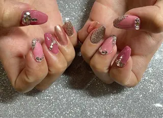 ネイル VIERU 🌈🎀💖のネイルデザイン