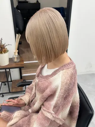 ショート カラー レイヤー ハイトーン 暖色⭐︎KANAKOのヘアスタイル