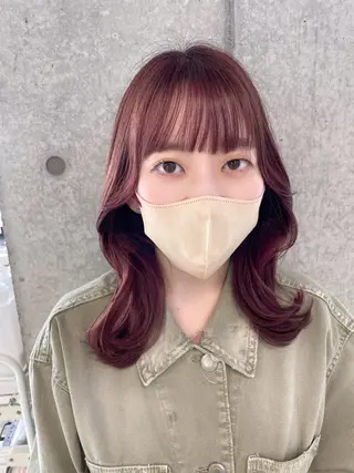 ミディアム フクダ ジュリのヘアスタイル
