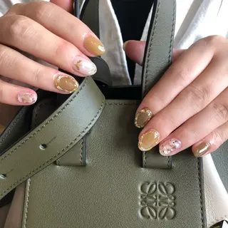 ネイル 黒葛原 めぐみのネイルデザイン