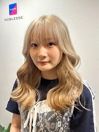 ロング カラー ハイトーン/ウルフ/ レイヤー/Asukaのヘアスタイル