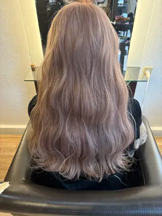 ロング 綾乃／デザインカラー ／ハイトーン／ボブのヘアスタイル