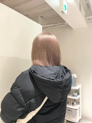 ショート カラー fuka/梅田/ ミルクティーベージュのヘアスタイル