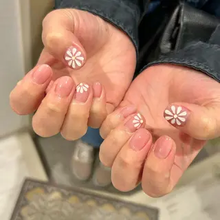 ネイル ⠀ loggy.のネイルデザイン