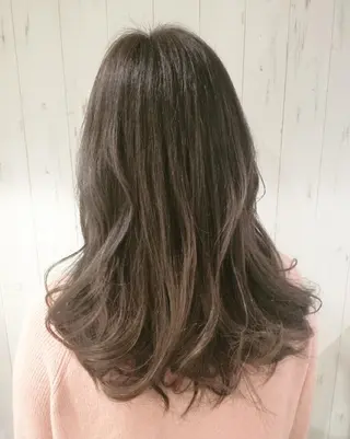 セミロング カラー 西川 敏夫のヘアスタイル