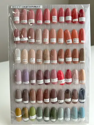 ネイル 野浪 成華のネイルデザイン