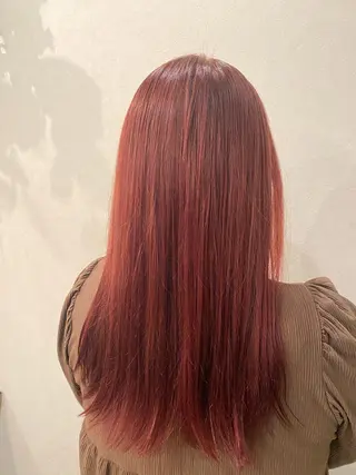 カラー 岡田 真弥のヘアスタイル