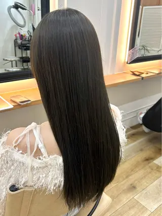 ロング カラー LOBBY所属・LOBBY ひなたのヘアスタイル