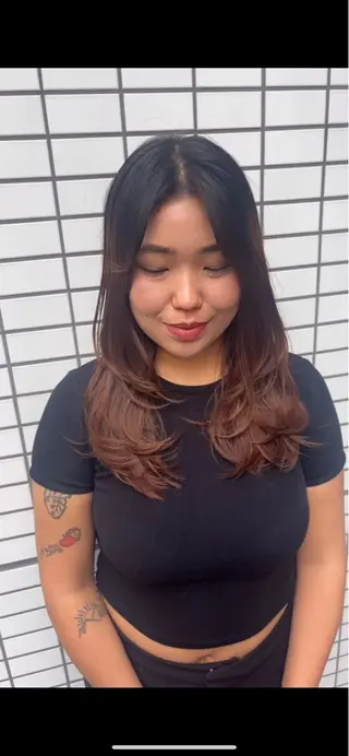 セミロング ブリーチ透明感カラー /レイヤー👗しずかのヘアスタイル