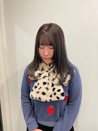 セミロング カラー 渋谷 留菜のヘアスタイル