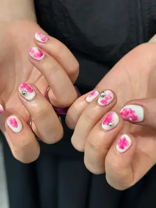 ネイル kiii.__ ✴︎*のネイルデザイン