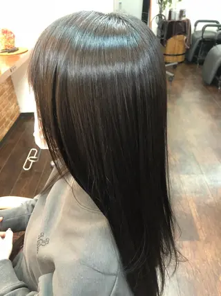 セミロング パーマ 桧山 真のヘアスタイル
