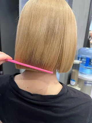 ショート ユイ☆ハイトーン ☆ブリーチデザインのヘアスタイル