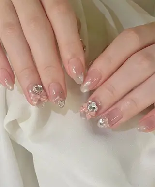 ネイル Hina 池袋 長だしチップ専門店のネイルデザイン