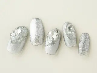 ネイル 💗🪽Tiary Nail🪽💗のネイルデザイン