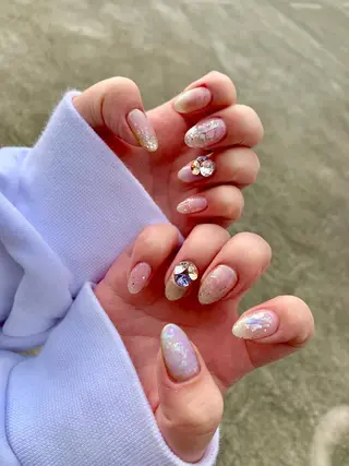 ネイル 高尾 梨花のネイルデザイン