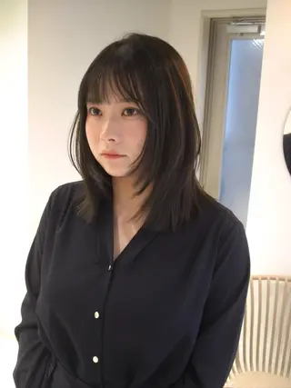 セミロング カラー layer bob / 透明感カラーのヘアスタイル