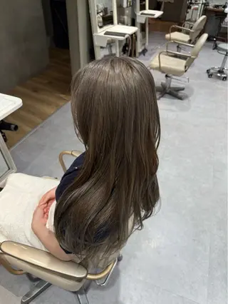 ロング Atoro所属・ブリーチ|レイヤー |honokaのヘアスタイル