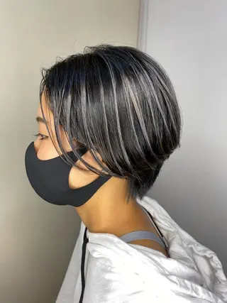 ショート カラー ⚠️激安ブリーチで 後悔してる方へ⚠️のヘアスタイル