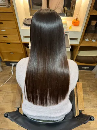 セミロング afloatkobe所属・美髪/髪質改善 川口凌弥のヘアスタイル