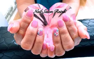 ネイル Nailsalon Reine所属・玉栄 伶奈のネイルデザイン