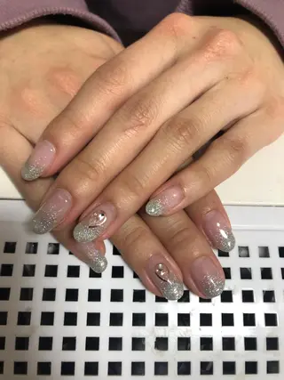 ネイル 石谷 詩織のネイルデザイン