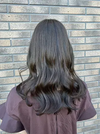 セミロング カラー ヘアアレンジ 森内 灯のヘアスタイル