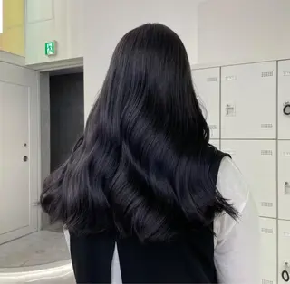 ロング カラー ヘアアレンジ 🩵色落ち可愛い 寒色カラー🩵のヘアスタイル