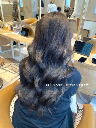 ロング Kanami/韓国風 /艶カラーのヘアスタイル