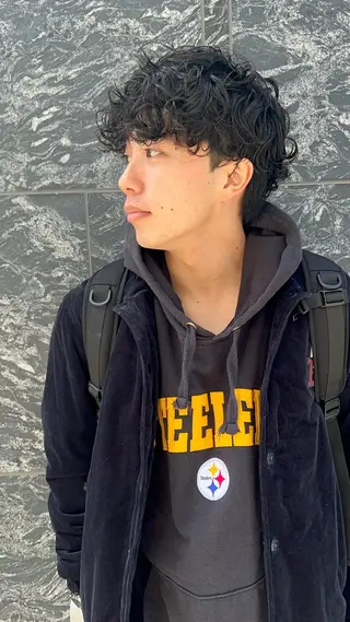 ショート パーマ メンズ 樋野 亮のヘアスタイル