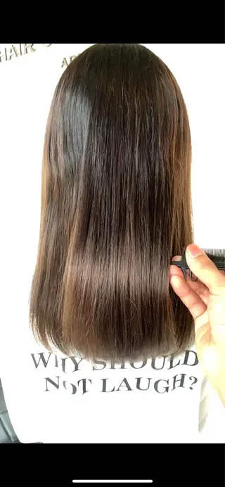 ロング 髪質改善 上品艶感カラーのヘアスタイル