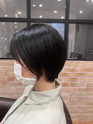 ショート ボブ/レイヤー/ 縮毛矯正/オオバコのヘアスタイル