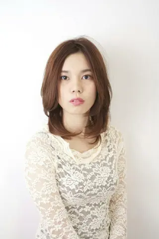 セミロング カラー フリーランス所属・韓国ヘア レイヤー くびれヘアMATSUのヘアスタイル