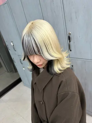 セミロング カラー ブリーチ人気No.1 MANATO🎨🌈のヘアスタイル