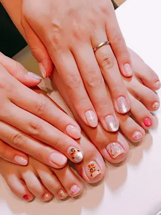 ネイル THECOLORS所属・近貞 莉奈のネイルデザイン