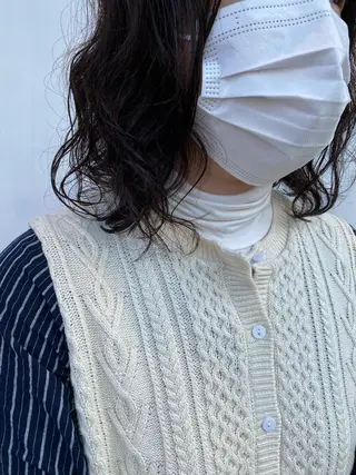 ミディアム W所属・小林 朋花のヘアスタイル