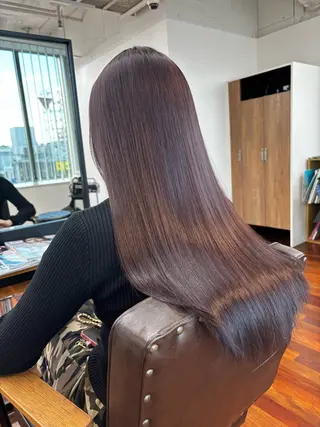 ロング カラー グランルッソ所属・岡山× バレイヤージュカラーのヘアスタイル