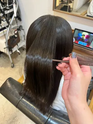 ミディアム 小堀 いぶきのヘアスタイル