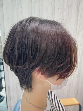 ショート カラー EMANON新宿南口所属・🦄中性ウルフ ☁️Shiori🦄のヘアスタイル