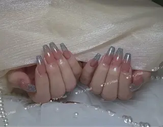 ミディアム フォン NAILのネイルデザイン