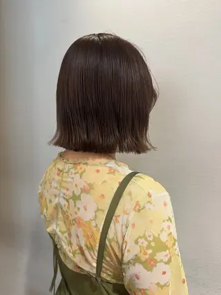 ミディアム カラー 塩澤 榛奈のヘアスタイル