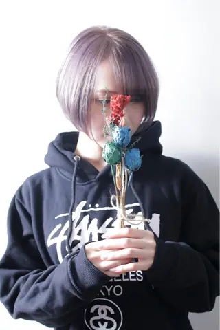 ショート カラー パーマ ヘアアレンジ 推し活専用 【派手髪】飯野ゆかりのヘアスタイル