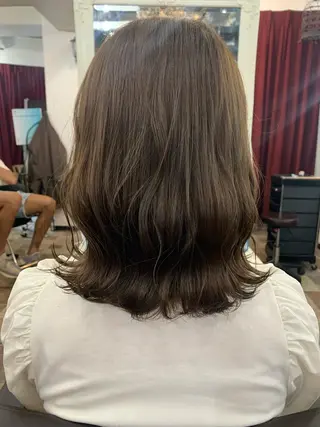 ミディアム カラー おおたかの森/透 明感/小林のヘアスタイル