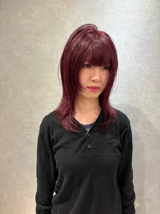 ミディアム カラー ウルフ/レイヤー/ ブリーチ/牧原歩夢のヘアスタイル