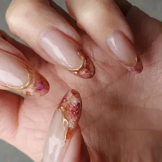 ネイル MOM  原宿店所属・MoM マムネイル原宿のネイルデザイン