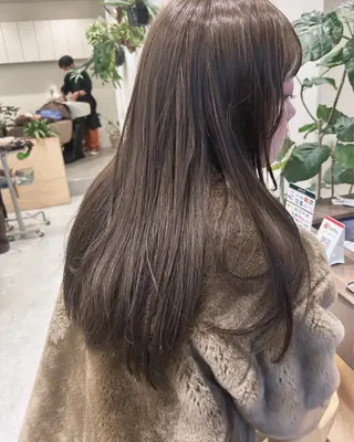 ロング 💛🤍U too e’s 鎌倉🧸のヘアスタイル